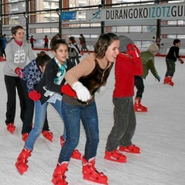 ¡El alquiler pista de hielo de Durango bate récord de afluencia!