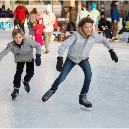 (Español) Los beneficios del patinaje en pista hielo sintético o natural